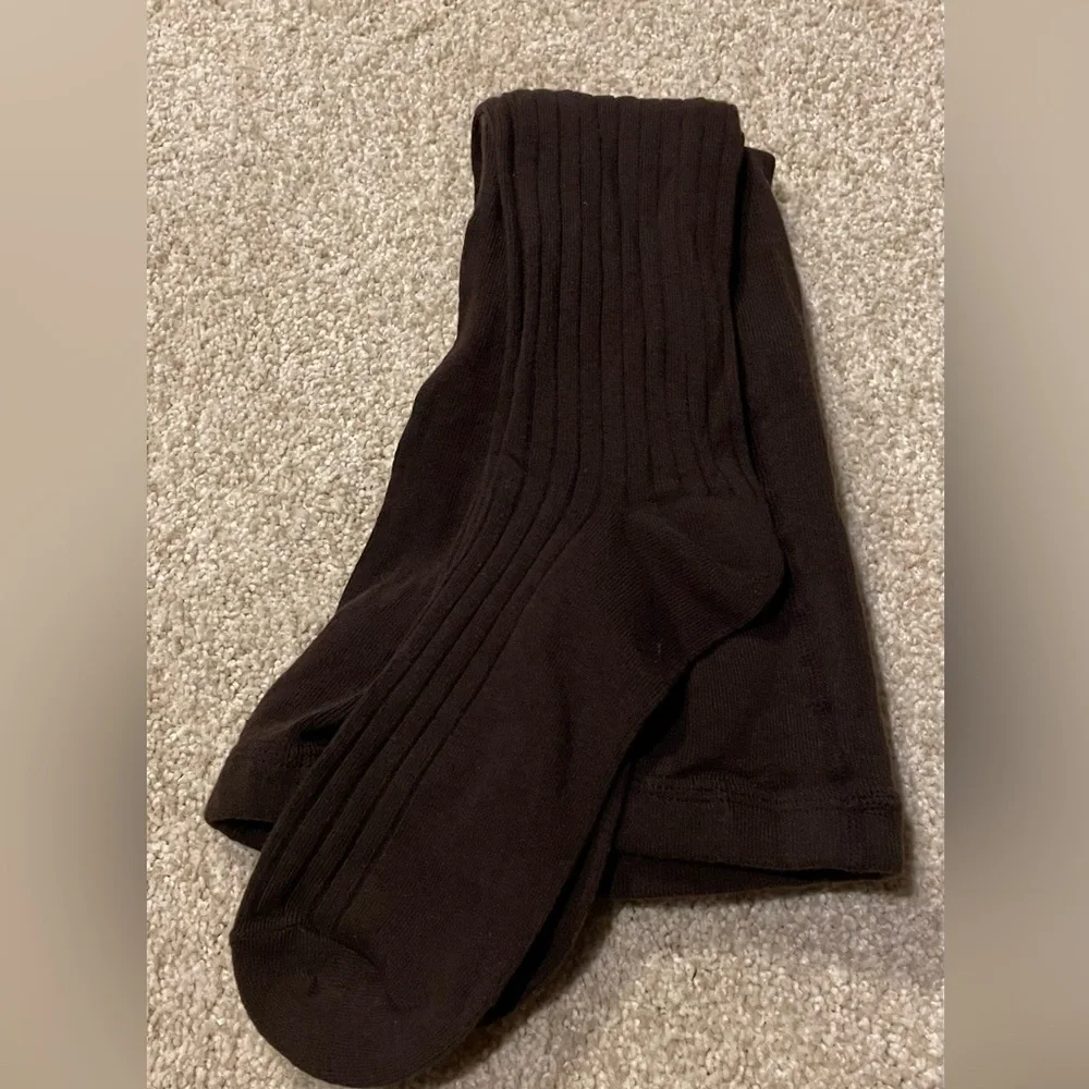 4 pairs of medium tights